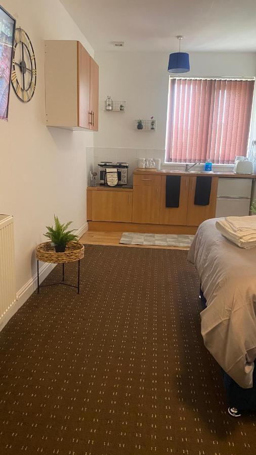 Bv Comfy Studio At Deighton Huddersfield Exterior photo